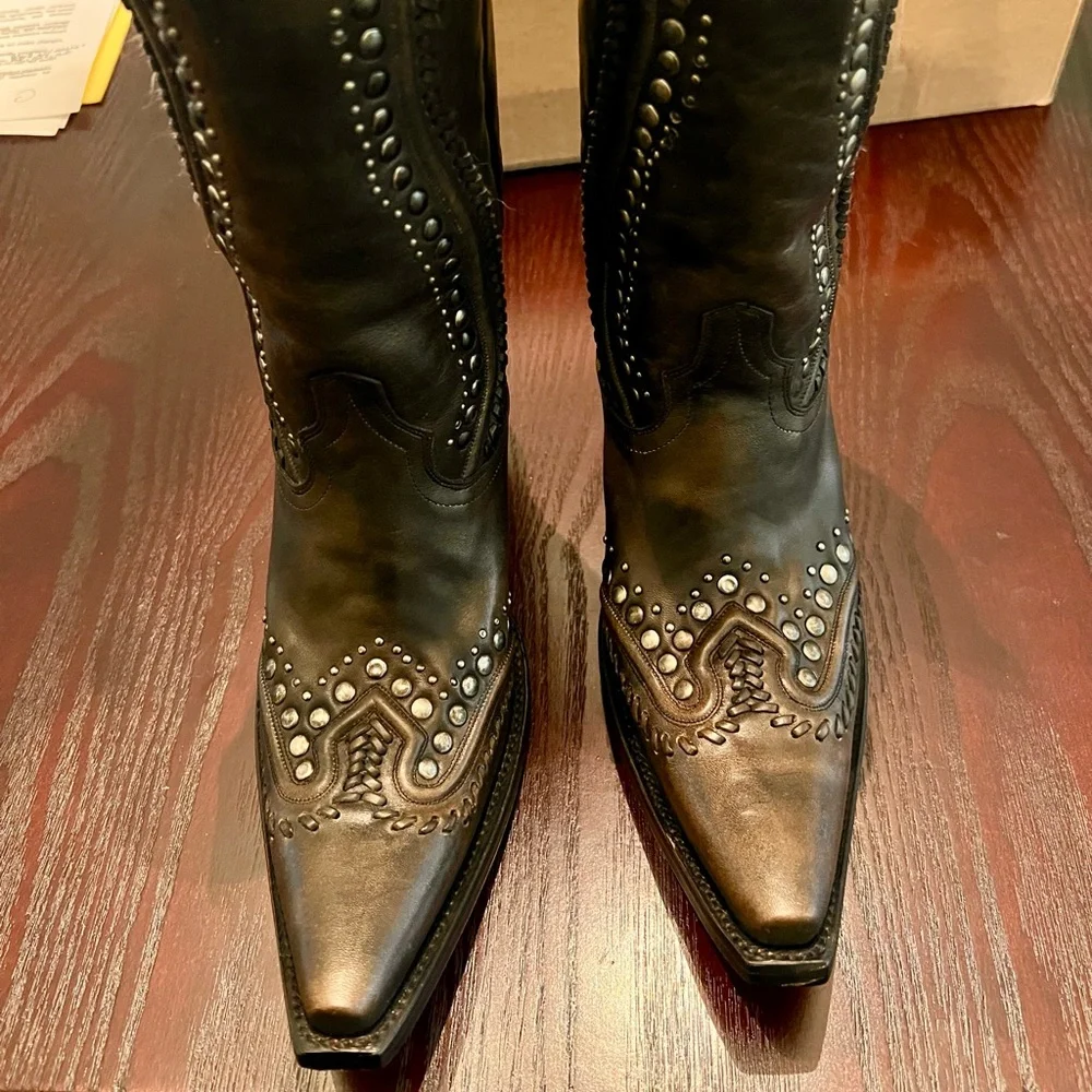 Corral Women's Studded Black Leather Cowboy Boots - Picture 8 of 8